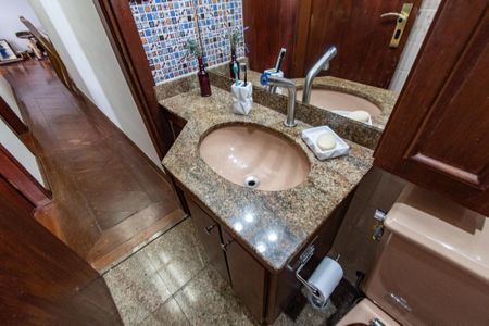 Apartamento à venda com 157m², 3 quartos e 2 vagasBanheiro