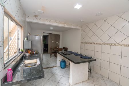 Casa para alugar com 481m², 3 quartos e 2 vagasCozinha 