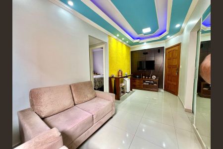 Apartamento à venda com 60m², 3 quartos e 1 vaga Apartamento à venda com 60m², 3 quartos e 1 vagaSala