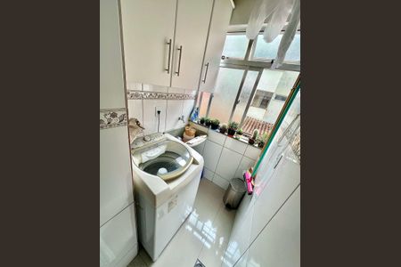Apartamento à venda com 60m², 3 quartos e 1 vaga Apartamento à venda com 60m², 3 quartos e 1 vagaÁrea de Serviço