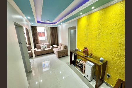 Apartamento à venda com 60m², 3 quartos e 1 vaga Apartamento à venda com 60m², 3 quartos e 1 vagaSala