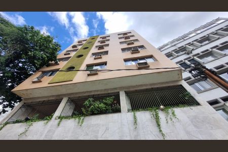Apartamento para alugar com 90m², 2 quartos e 1 vagaFachada