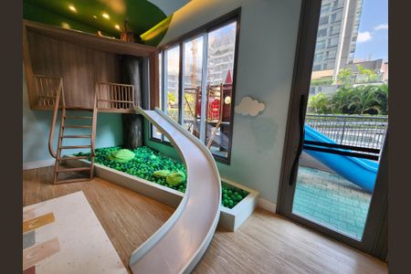 Apartamento à venda com 149m², 3 quartos e 2 vagas Apartamento à venda com 149m², 3 quartos e 2 vagasÁrea comum - Brinquedoteca