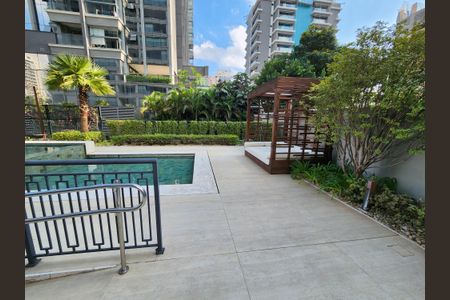 Apartamento à venda com 149m², 3 quartos e 2 vagas Apartamento à venda com 149m², 3 quartos e 2 vagasÁrea comum - Piscina