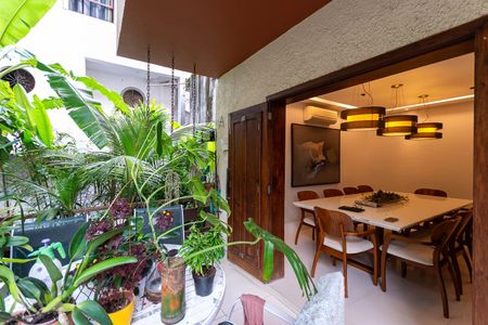 Casa à venda com 600m², 4 quartos e sem vagaVaranda