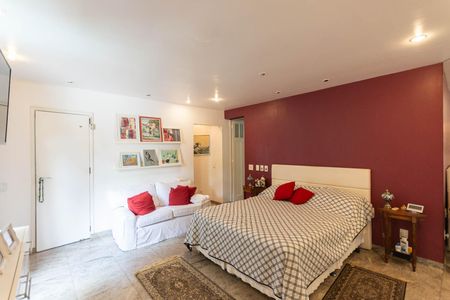 Casa à venda com 600m², 4 quartos e sem vagaSuíte 1