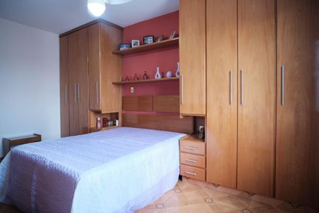 Casa à venda com 190m², 5 quartos e 4 vagasQuarto 3