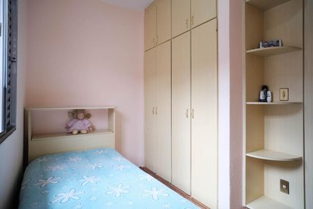 Casa à venda com 190m², 5 quartos e 4 vagasQuarto 2