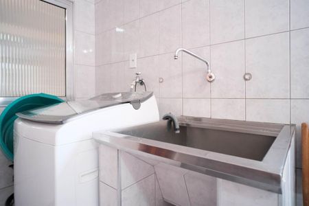 Casa à venda com 190m², 5 quartos e 4 vagasÁrea de Serviço