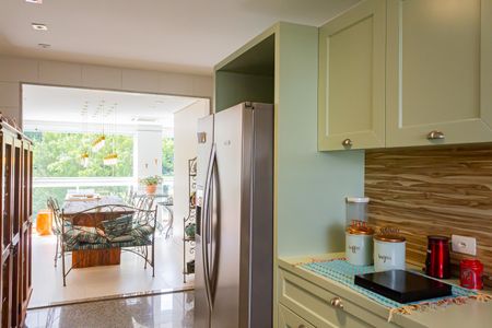 Apartamento à venda com 226m², 3 quartos e 4 vagasCozinha