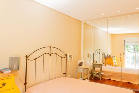 Apartamento à venda com 226m², 3 quartos e 4 vagasSuíte