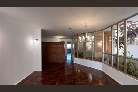 Apartamento à venda com 225m², 3 quartos e 2 vagas Apartamento à venda com 225m², 3 quartos e 2 vagasSala