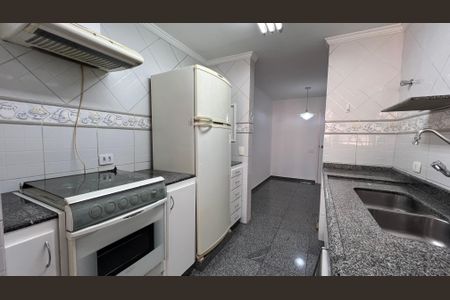 Apartamento à venda com 225m², 3 quartos e 2 vagas Apartamento à venda com 225m², 3 quartos e 2 vagasÁrea de Serviço/Cozinha