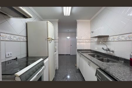 Apartamento à venda com 225m², 3 quartos e 2 vagas Apartamento à venda com 225m², 3 quartos e 2 vagasÁrea de Serviço/Cozinha