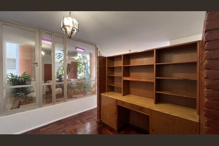 Apartamento à venda com 225m², 3 quartos e 2 vagas Apartamento à venda com 225m², 3 quartos e 2 vagasQuarto 2