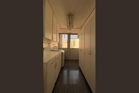 Apartamento à venda com 225m², 3 quartos e 2 vagas Apartamento à venda com 225m², 3 quartos e 2 vagasÁrea de Serviço/Cozinha