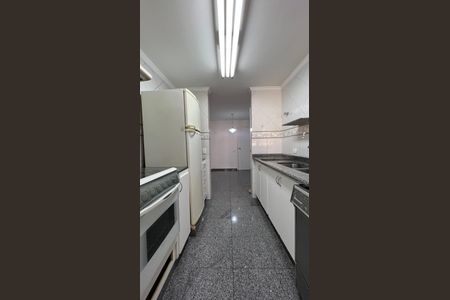 Apartamento à venda com 225m², 3 quartos e 2 vagas Apartamento à venda com 225m², 3 quartos e 2 vagasÁrea de Serviço/Cozinha