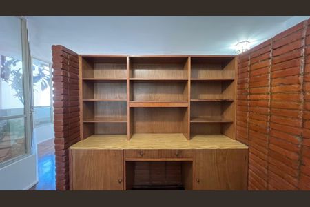 Apartamento à venda com 225m², 3 quartos e 2 vagas Apartamento à venda com 225m², 3 quartos e 2 vagasCloset do quarto 1