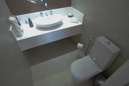 Apartamento à venda com 270m², 3 quartos e 2 vagas Apartamento à venda com 270m², 3 quartos e 2 vagasLavabo