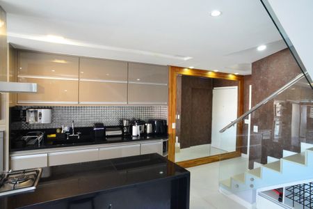 Cozinha de apartamento à venda com 3 quartos, 230m² em Barra da Tijuca, Rio de Janeiro