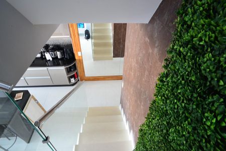 Apartamento à venda com 270m², 3 quartos e 2 vagas Apartamento à venda com 270m², 3 quartos e 2 vagasEscada de Acesso