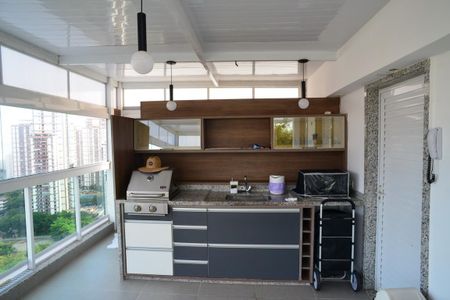 Apartamento à venda com 270m², 3 quartos e 2 vagas Apartamento à venda com 270m², 3 quartos e 2 vagasEspaço Gourmet