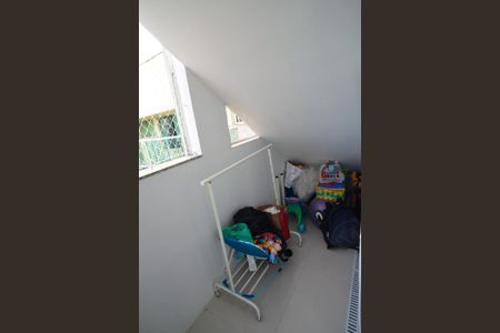 Apartamento à venda com 270m², 3 quartos e 2 vagas Apartamento à venda com 270m², 3 quartos e 2 vagasQuarto de Apoio