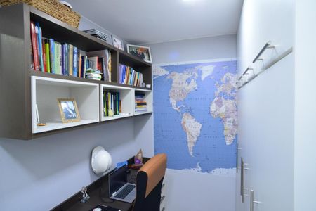 Apartamento à venda com 270m², 3 quartos e 2 vagas Apartamento à venda com 270m², 3 quartos e 2 vagasEscritório/Closet