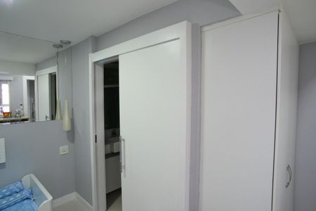 Apartamento à venda com 270m², 3 quartos e 2 vagas Apartamento à venda com 270m², 3 quartos e 2 vagasSuíte