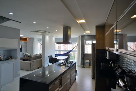 Sala de apartamento à venda com 3 quartos, 230m² em Barra da Tijuca, Rio de Janeiro