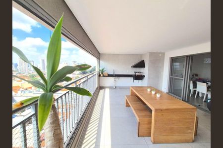 Apartamento à venda com 160m², 3 quartos e 2 vagasVaranda