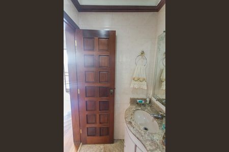 Casa à venda com 337m², 4 quartos e 4 vagas Casa à venda com 337m², 4 quartos e 4 vagasLavabo na Sala 1