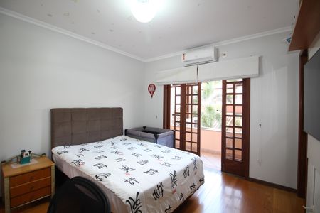 Casa de condomínio à venda com 390m², 4 quartos e 2 vagasQuarto 3 - Suíte