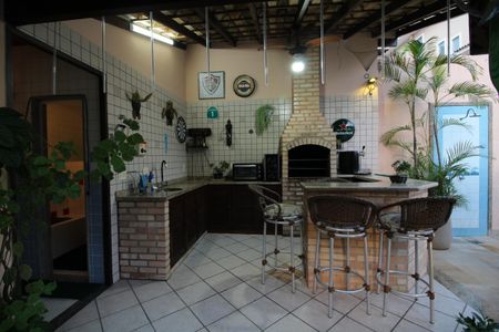 Casa de condomínio à venda com 390m², 4 quartos e 2 vagasChurrasqueira