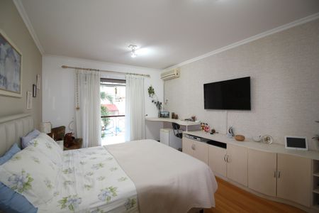 Casa de condomínio à venda com 390m², 4 quartos e 2 vagasQuarto 4 - Suíte