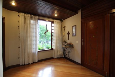 Casa de condomínio à venda com 390m², 4 quartos e 2 vagasHall dos Quartos