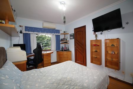 Casa de condomínio à venda com 390m², 4 quartos e 2 vagasQuarto 2 - Suíte