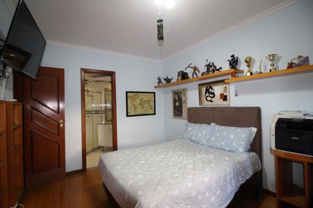 Casa de condomínio à venda com 390m², 4 quartos e 2 vagasQuarto 2 - Suíte