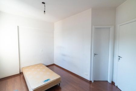 Apartamento à venda com 180m², 3 quartos e 4 vagasSuite 2