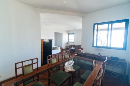 Apartamento à venda com 180m², 3 quartos e 4 vagasSala