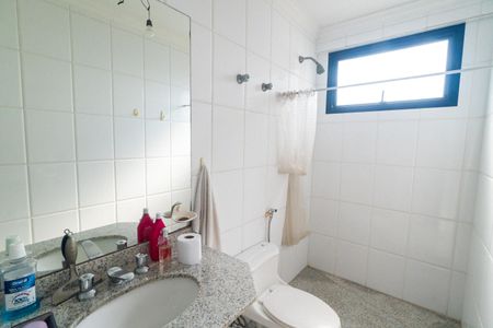 Apartamento à venda com 180m², 3 quartos e 4 vagasBanheiro da Suíte 3