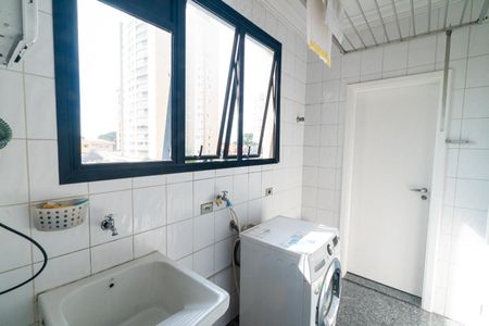 Apartamento à venda com 180m², 3 quartos e 4 vagasLavanderia