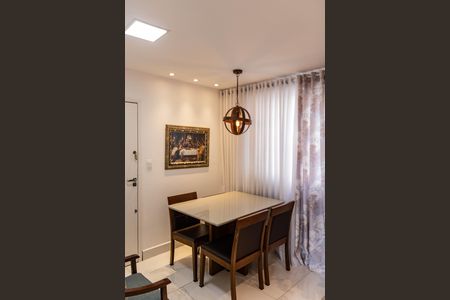 Apartamento para alugar com 75m², 3 quartos e 1 vaga Apartamento para alugar com 75m², 3 quartos e 1 vagaSala