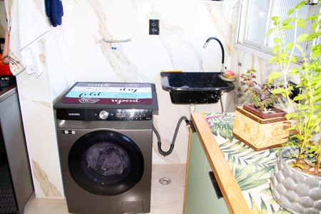 Apartamento à venda com 78m², 3 quartos e 1 vagaÁrea de Serviço