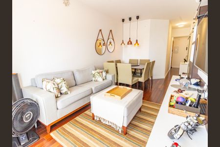 Apartamento à venda com 75m², 2 quartos e 3 vagasSala