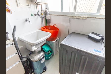 Apartamento à venda com 75m², 2 quartos e 3 vagasÁrea de Serviço