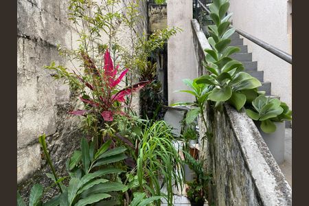 Casa para alugar com 185m², 2 quartos e 3 vagas Casa para alugar com 185m², 2 quartos e 3 vagasCorredor Lateral