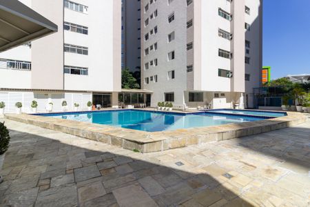 Apartamento à venda com 120m², 3 quartos e 2 vagasÁrea comum - Piscina