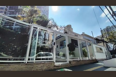 Apartamento à venda com 120m², 3 quartos e 2 vagasFachada