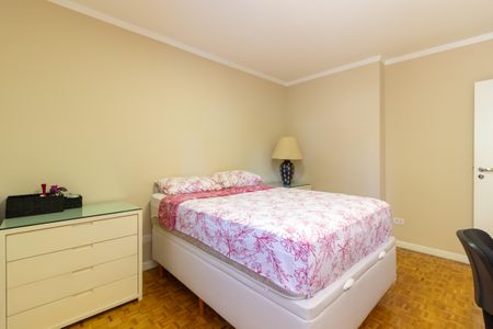 Apartamento à venda com 120m², 3 quartos e 2 vagasQuarto 1